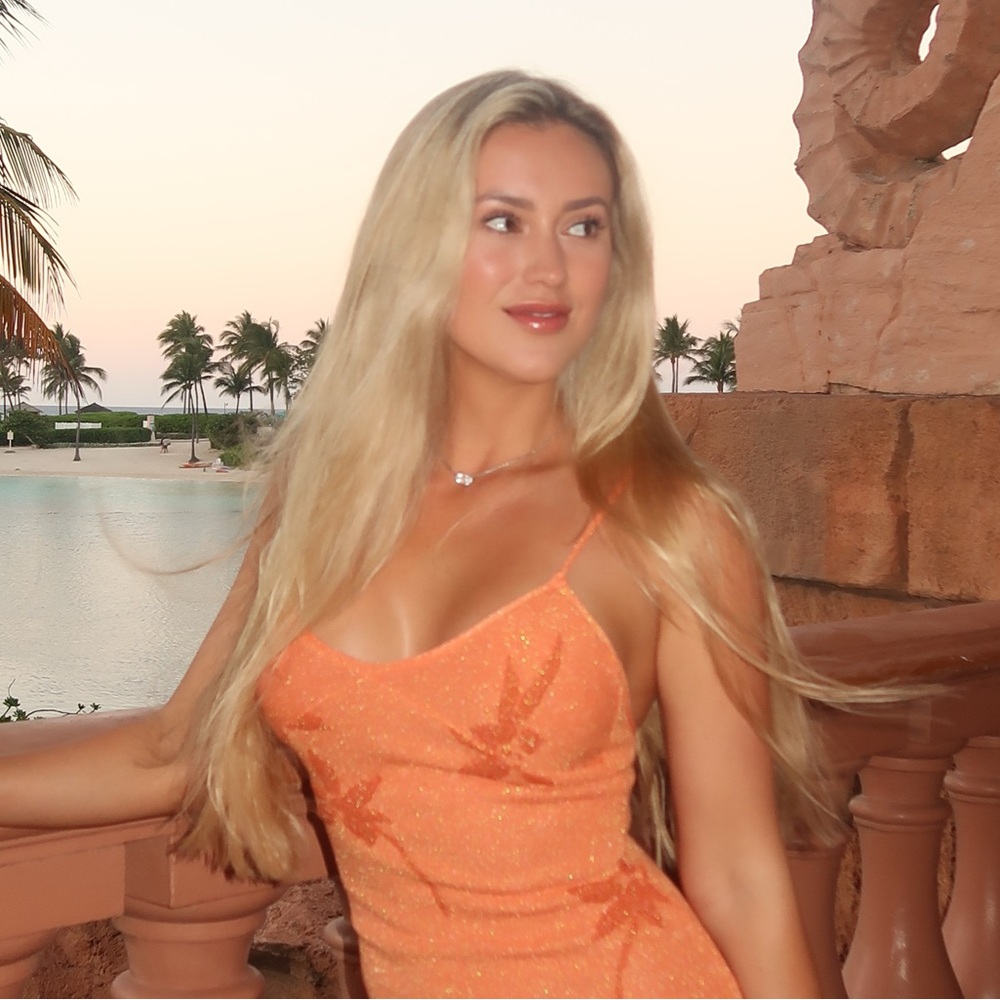 Meet your Posher, Candice